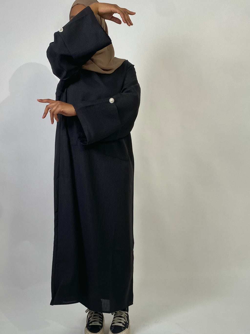 Abaya Linh